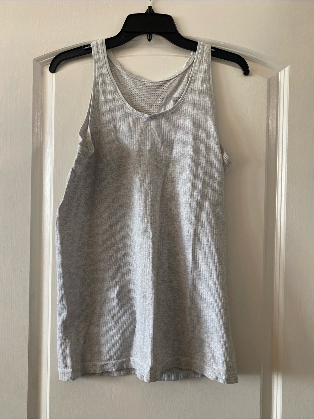 Athleta Light Gray Ribbed Tank Top / Size XL / VGUC